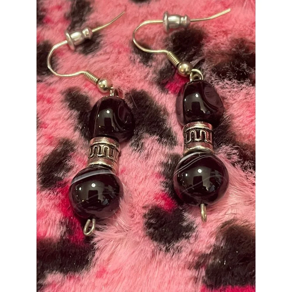 VTG 80's Handmade Silver Hooked Dangling Black White Swirl Glass Beaded Earrings - Picture 3 of 8